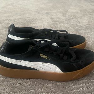 Platform puma sneakers